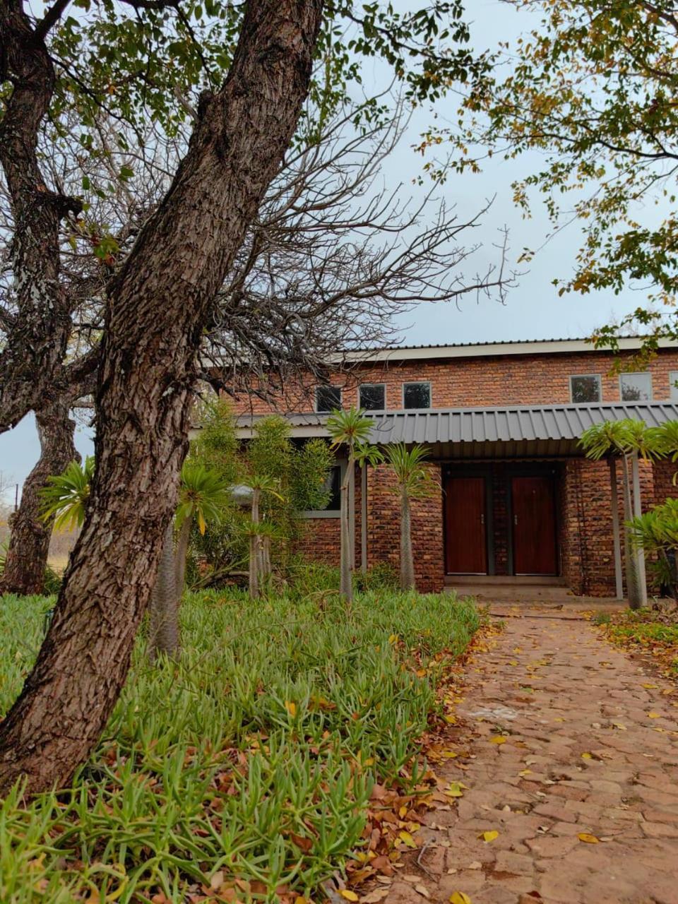 Munati B&B Musina Bagian luar foto